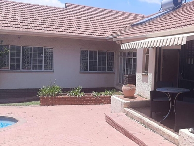 3 Bedroom House For Sale in Edenvale Central