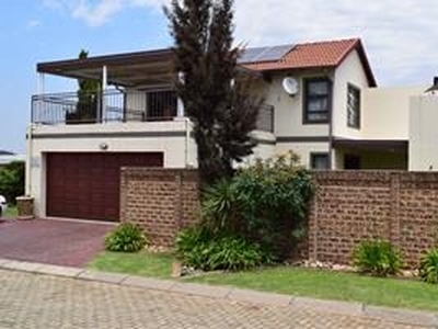 4 Bedroom House For Sale in Parkrand