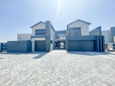 4 Bedroom House For Sale in Six Fountains Estate