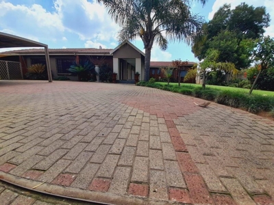 5 Bed House for Sale Reyno Ridge Witbank