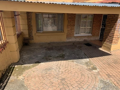 5 Bed House for Sale Valencia Park Nelspruit