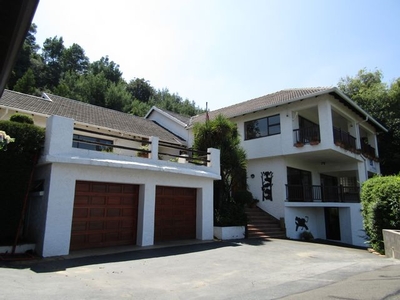 6 Bedroom House For Sale in Observatory - 189 Saint Georges Road