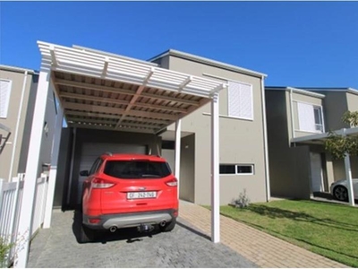 Secure adventure Lifestyle Estate nestled between Mountain and Ocean in Somerset West