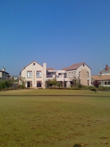 Stunning House in secure Estate! Rent South Africa