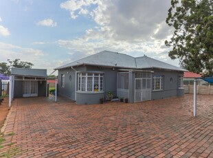 House For Sale in Florida, Roodepoort