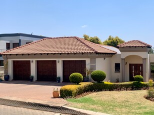 House For Sale in Ruimsig Country Estate, Roodepoort