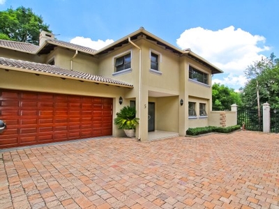 2 Bedroom House For Sale in Bryanston