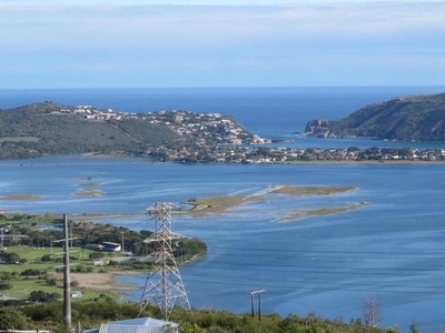 Unique property on the mountian with spectacular views of the Knysna Lagoon