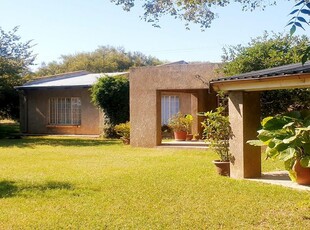 5 Bedroom farm for sale in Mafikeng Rural