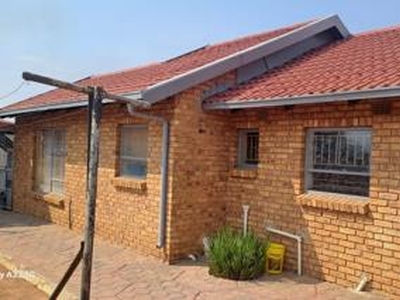 3 Bedroom House for Sale in Moretele View