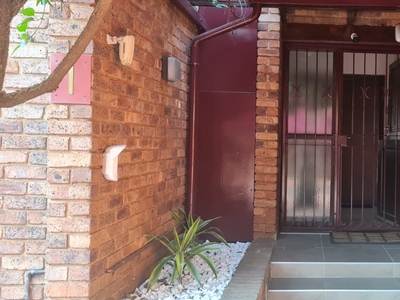 3 Bedroom Townhouse for sale in Hatfield.