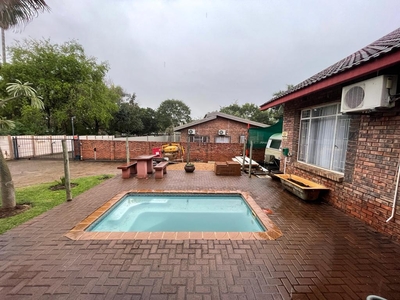 4 BEDROOM HOUSE IN PONGOLA, KZN GOING ON AUCTION