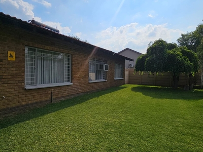 4 Bedroom House To Let in Vaalpark