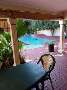 500 Square meter family home for sale in Three Rivers East Vereeniging