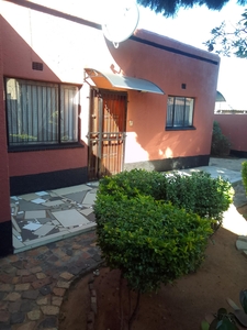 A 3 Bedroom house is available for renting in Gouteng, Mogale City.