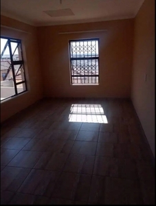 An Affordable nice Bachelor at Clayville ext45