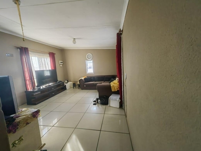 Apartment For Sale in Elspark Ext 4