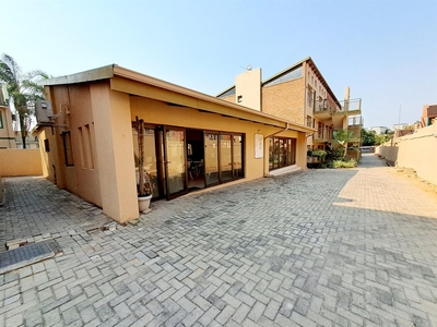 Apartment For Sale in West Acres Ext 24