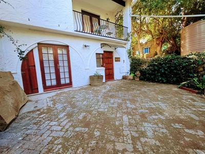 Apartment Rental Monthly in Newlands