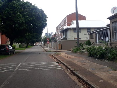 Durban Student House For sale 10 rooms- investment, income producing