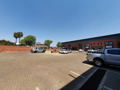 EDISON SQUARE: MINI FACTORY / WAREHOUSE TO LET IN HENNOPS PARK, CENTURION!