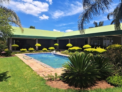 Farm For Sale in Mooikloof