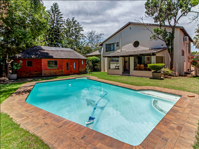 Guest House For Sale in Fourways