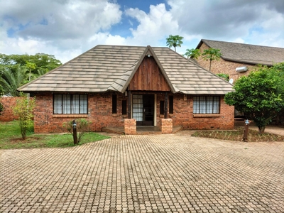 Guest House For Sale in Komatipoort