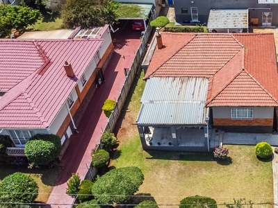 House Auction in Cyrildene