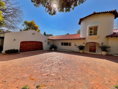 House For Sale in Bryanston East