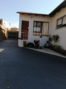 House For Sale in Carletonville Central