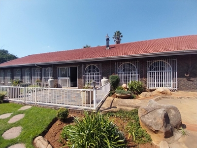 House For Sale in Delmas West