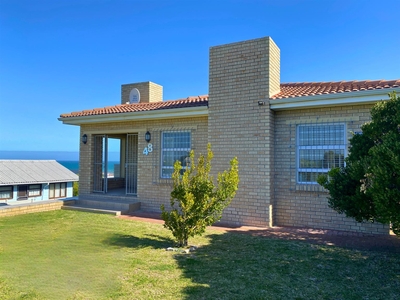 House For Sale in Franskraal