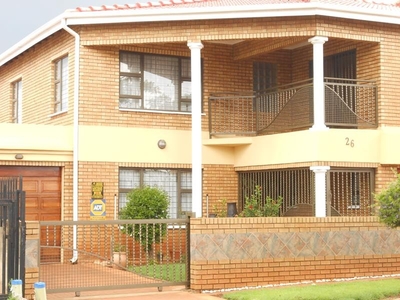 House For Sale in Lenasia Ext 3
