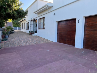 House For Sale in Mossel Bay Central