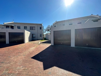 House For Sale in Paarl North