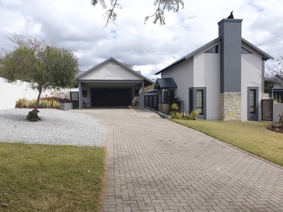 House For Sale in Sonheuwel Ext 8