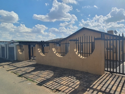 House For Sale in Sophiatown