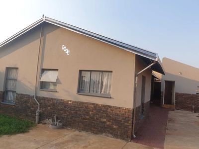 House For Sale in Soshanguve L