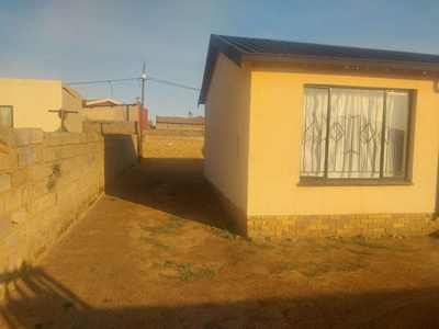 House For Sale in Tsakane Ext 11