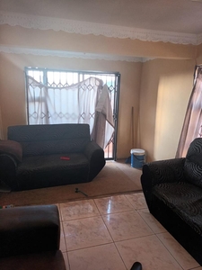 House For Sale in Vosloorus