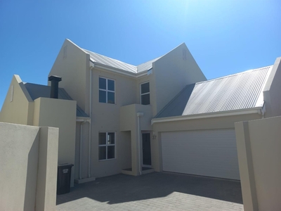 House Rental Monthly in Langeberg Ridge