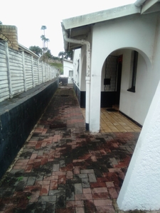 House Sale Asherville.710M² land, 200 M², 4brs,lounge, dining rm, kitchen, scull