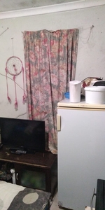 Looking for male to share small room,but enough for two people. with bathroom un