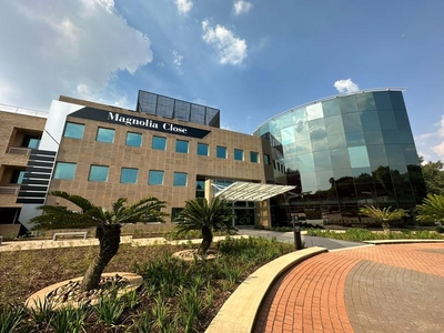 Magnolia /close Office Park: Prime Office Space To let in this Free Standing Building, Situated in Woodmead!