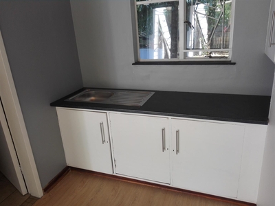Neat and spacious Bachelor Flat to rent in Universitas