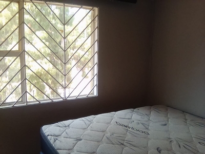 Need tenents to rent rooms in Founapark.