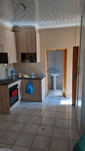 Nice affordable Bachelor at Clayville ext26 up For Rental