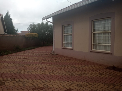 Randfontein Oasis Manor Rental