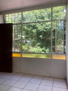 Room To Rent In a 2-Bedroom Flat In Brummeria (Pretoria East) – 54m2